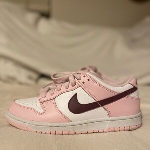 PINK NIKE DUNKS BARELY WORN‼️‼️